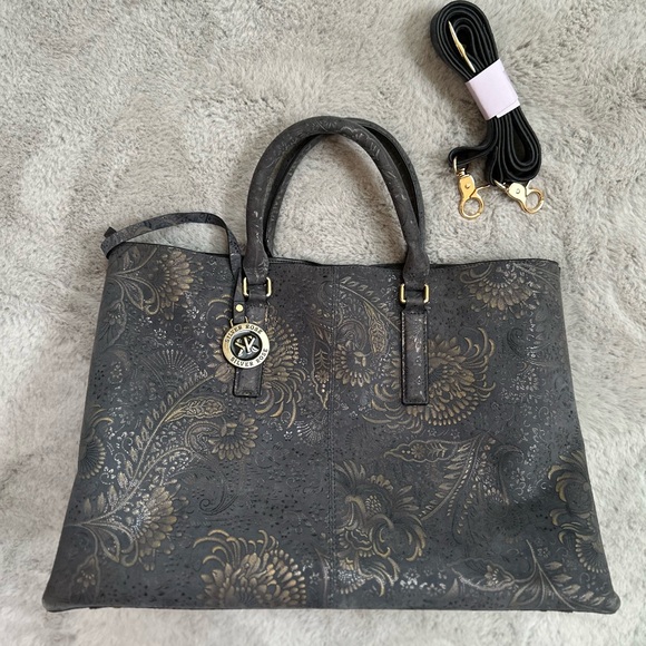 Silver Rose Handbags - Silver Rose Blue & Gold Floral Women's Lg Tote Bag EUC bag and unused strap